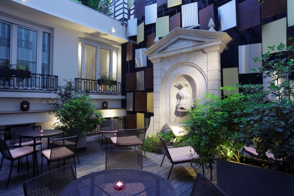 Rochester Champs-Elysees Hotel